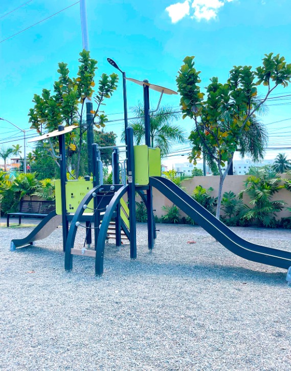 juegos infantiles - Brisas de las Colinas IV - Republica Dominicana estructura