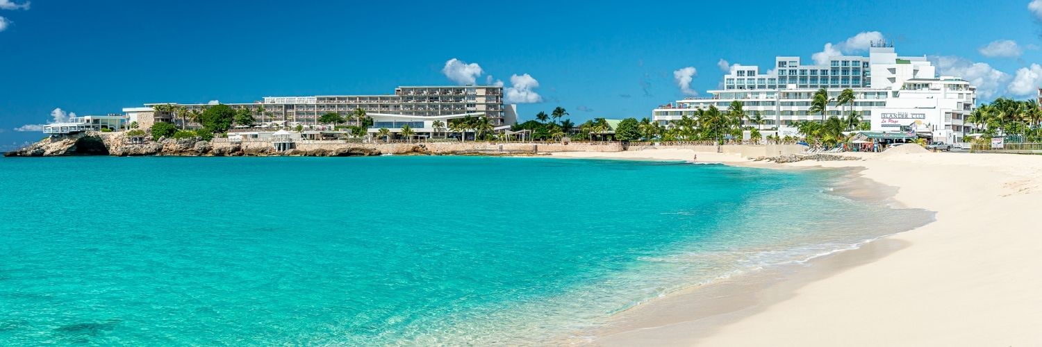 Maho Beach Sint Maarten_fitness_installation_beach